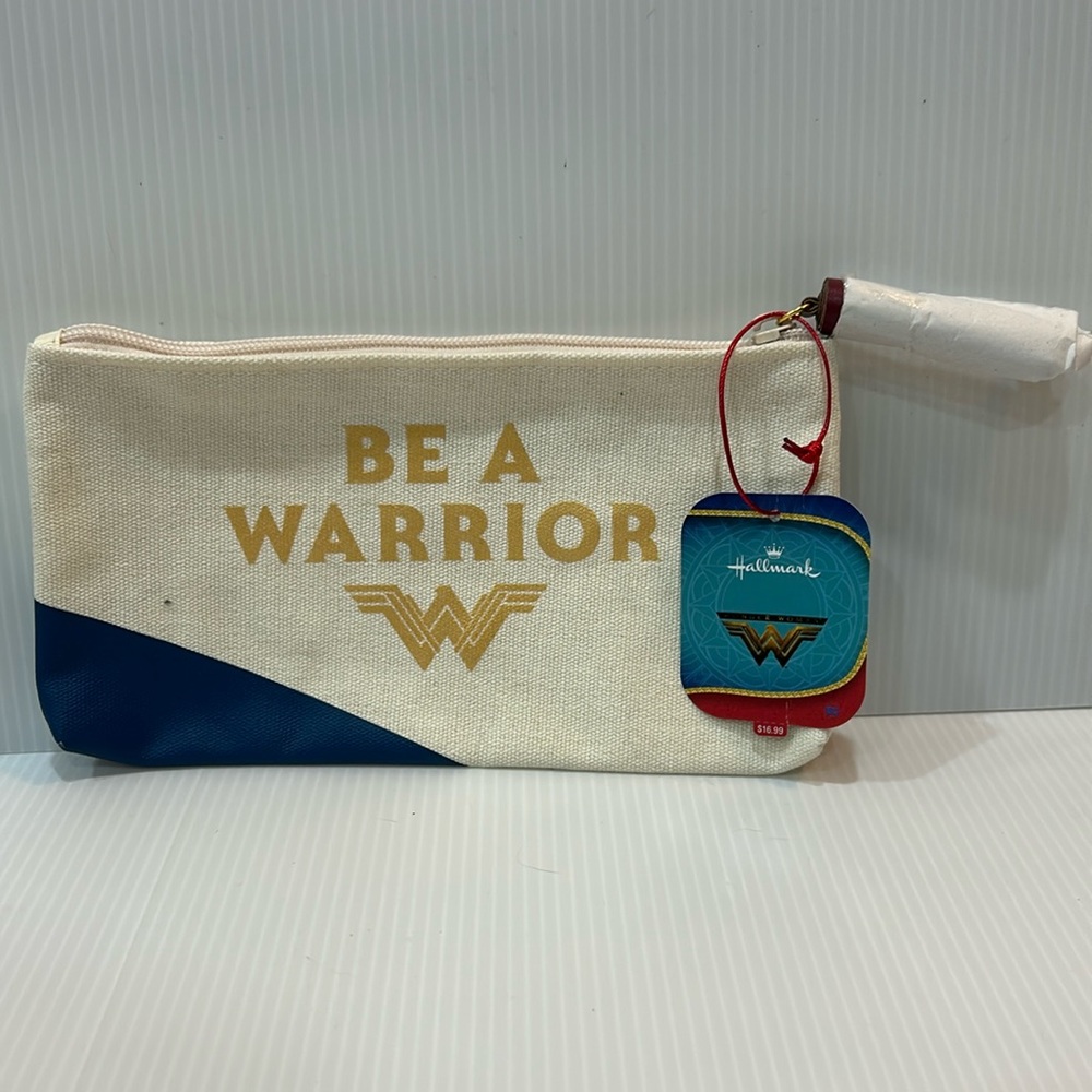 Hallmark Wonder Woman zip pouch
